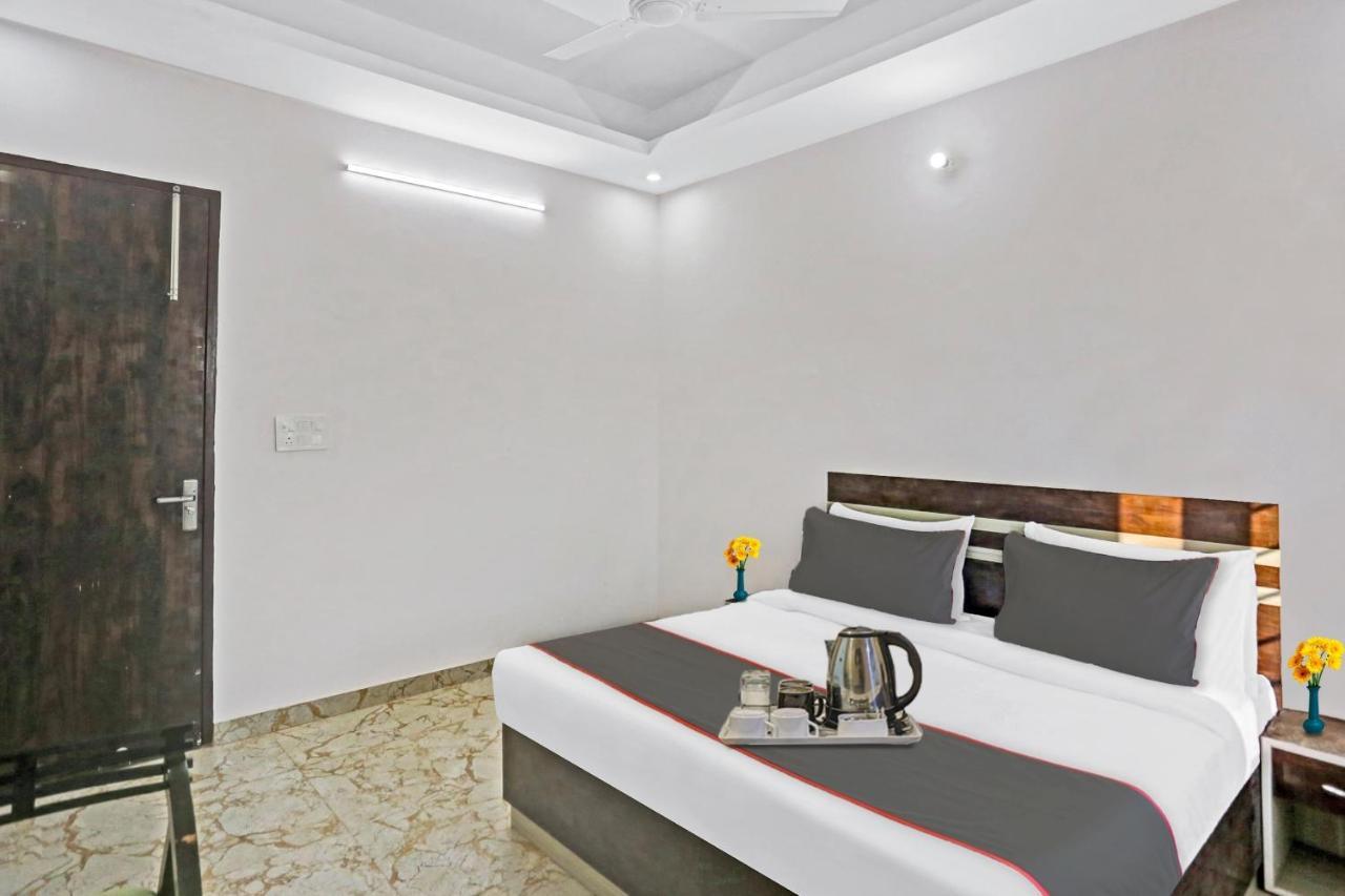 Collection O The Royal Fern Hotel Farrukhnagar Kültér fotó