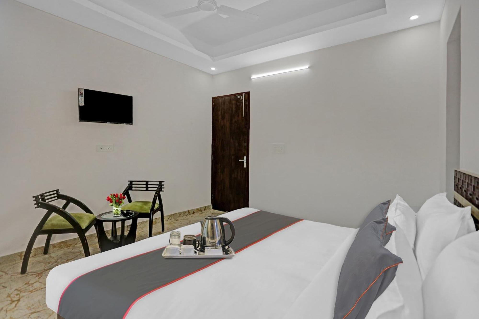Collection O The Royal Fern Hotel Farrukhnagar Kültér fotó