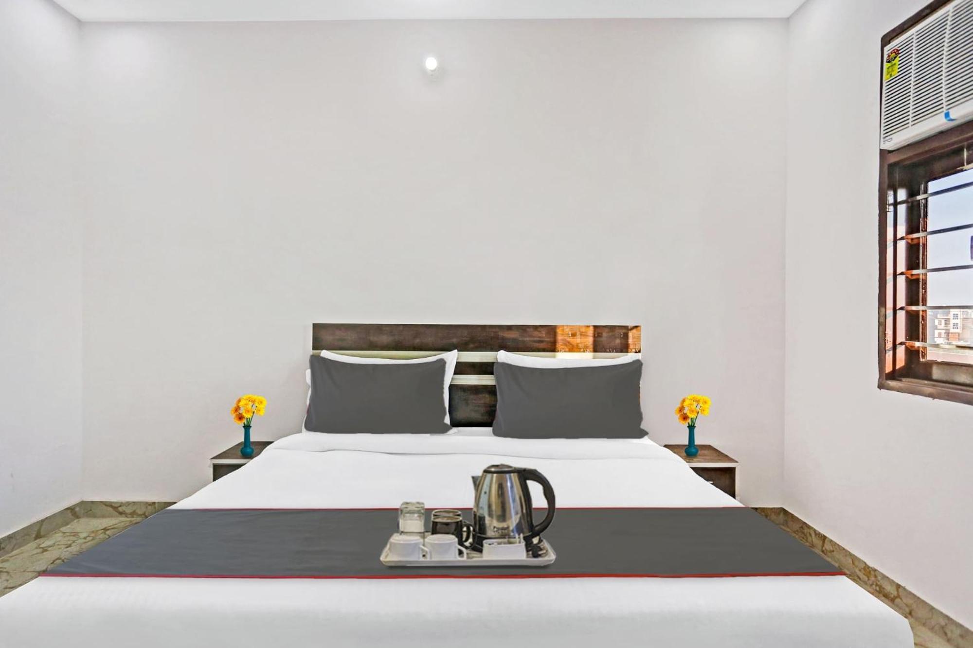 Collection O The Royal Fern Hotel Farrukhnagar Kültér fotó