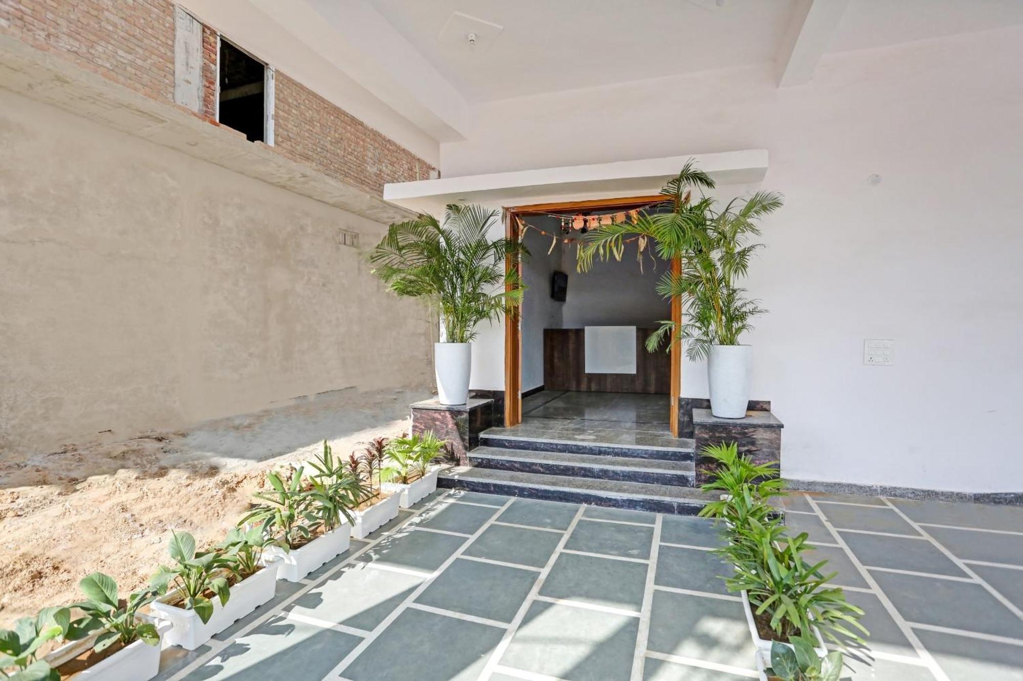 Collection O The Royal Fern Hotel Farrukhnagar Kültér fotó